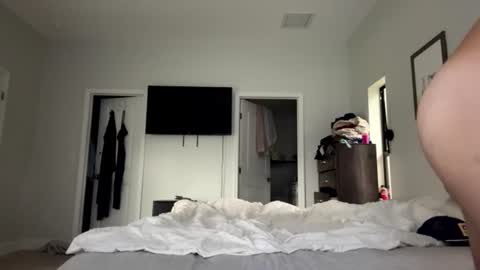 loveeeewatching online show from July 17, 11:34 am