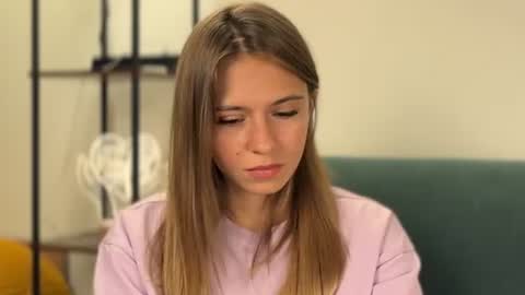 Kate only online show from July 4, 4:10 pm
