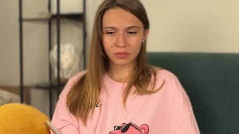Kate only online show from July 15, 3:38 pm