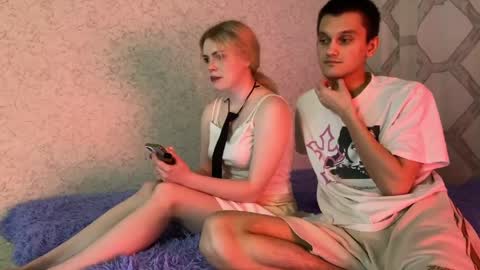 Aiden and Emma online show from May 28, 7:01 pm