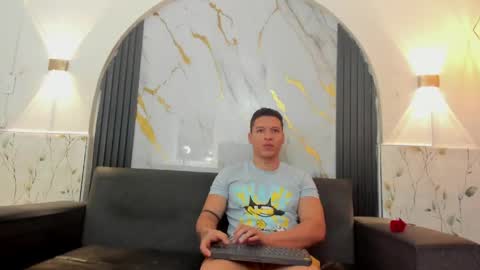 Lucas  Simone online show from June 7, 11:15 am