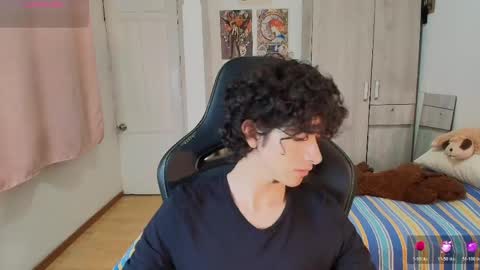 lucas_xo online show from May 10, 12:28 am
