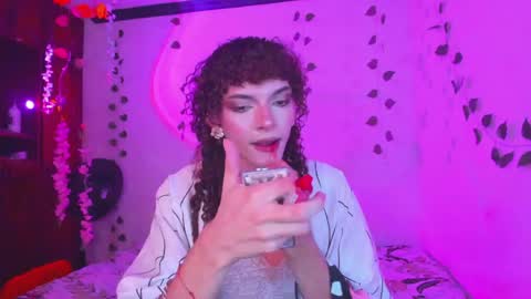 Lucy or Lucian 3 Come to my social Links3   online show from June 1, 2:13 am