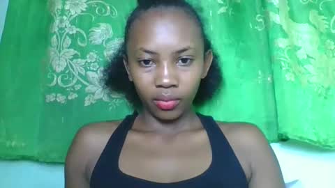 lucie196645 online show from April 22, 2:52 am