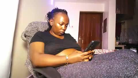 lulu_sparks1 online show from May 28, 3:48 am