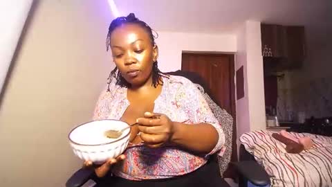 lulu_sparks1 online show from May 25, 3:56 am