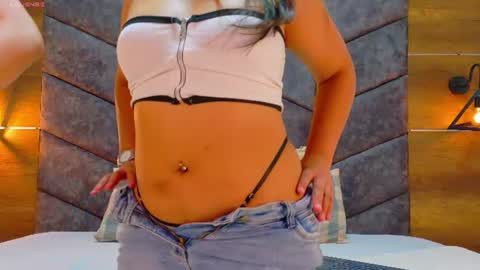 Luna  Jackson online show from June 26, 3:01 am
