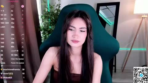 luna_mee online show from May 15, 2:20 am