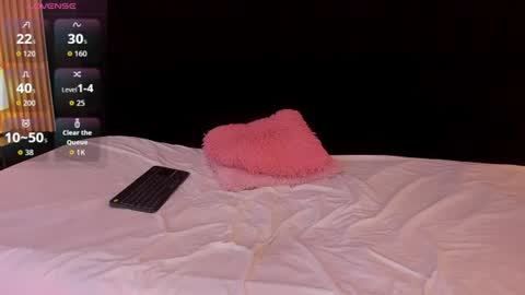 lunadoll18 online show from July 22, 5:53 am