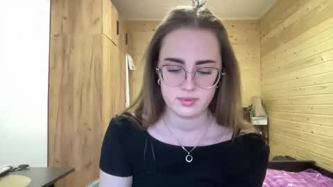 Katie online show from May 22, 6:04 pm
