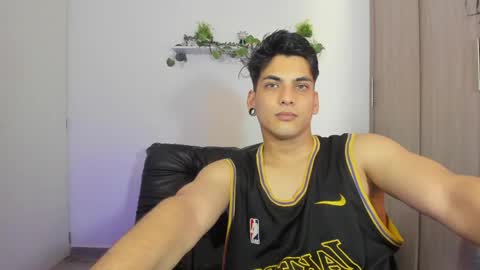 luxrx online show from April 28, 6:12 pm