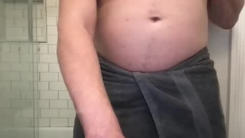 lvguynextdoor440656 online show from June 5, 3:24 am
