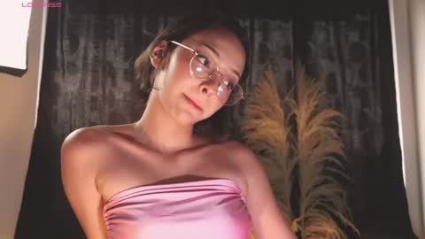 lyalee__ online show from May 21, 7:09 pm