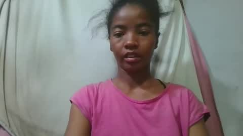 lydie856696 online show from May 31, 3:05 am