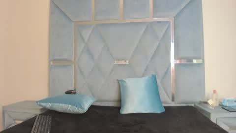 lyssara online show from July 12, 5:32 am