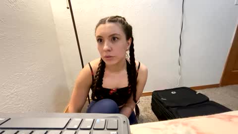 MayUjoin29 online show from January 22, 5:59 am