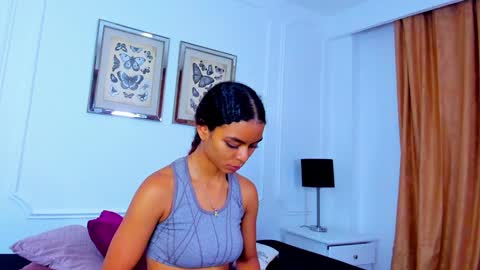 Maeve and Maximo online show from December 9, 1:24 pm