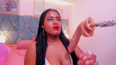 Maria fernada online show from May 1, 12:10 pm
