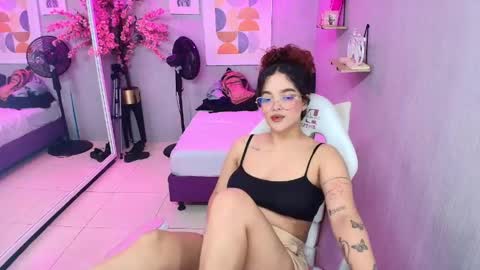 Maggy online show from May 16, 3:58 am