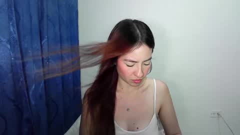 MaiaRosse  online show from May 16, 1:35 am