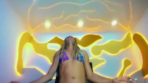 maitecandyxx online show from July 15, 10:31 am