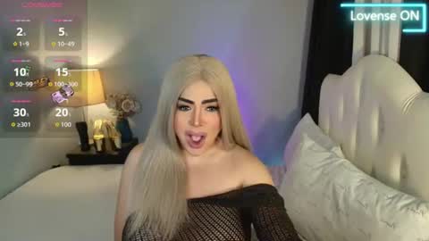 majestydannaxx online show from July 16, 3:21 am
