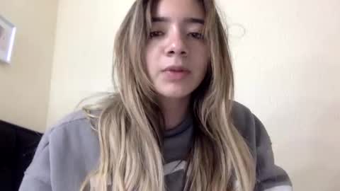 majo_gomezz online show from May 7, 3:46 am