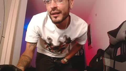 malek_xarx online show from May 20, 1:57 am
