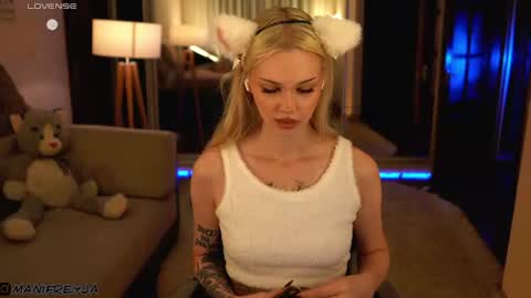 Amelie online show from August 1, 10:22 pm