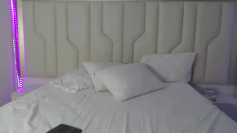 pao online show from April 27, 1:52 pm