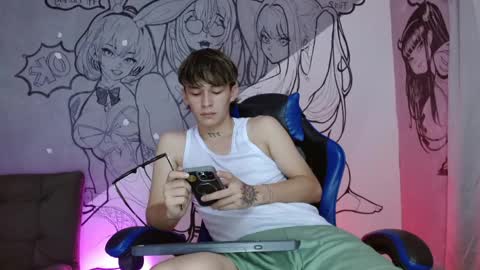 marco_777_ online show from May 22, 7:20 pm