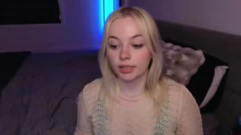 margot_robbie7 online show from July 8, 12:58 am