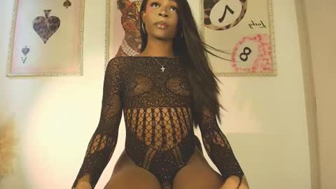   online show from May 31, 3:00 pm