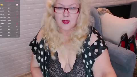 Marina online show from June 9, 3:06 am