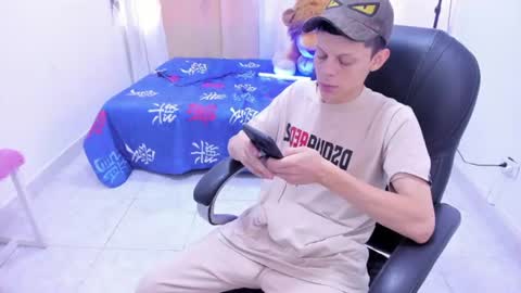 MatthewBoy online show from August 6, 12:03 pm