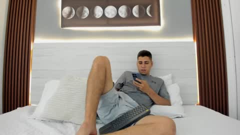 mauro_boy online show from June 30, 7:12 pm