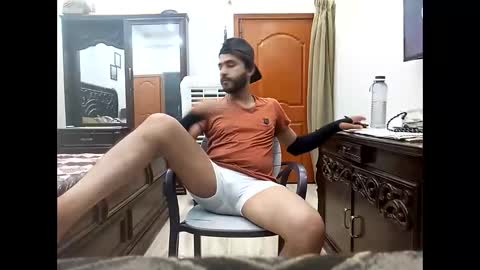 max_crushal online show from May 18, 11:27 am