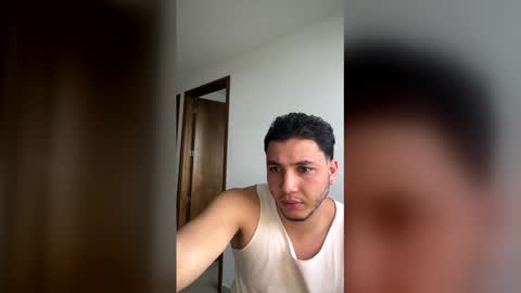 max_valiant1 online show from May 5, 12:33 pm
