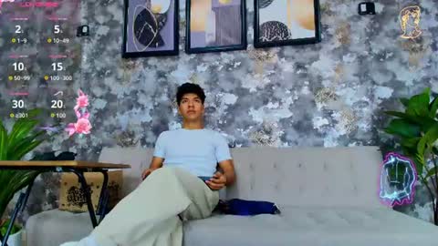 Maximiliano online show from June 15, 1:25 pm