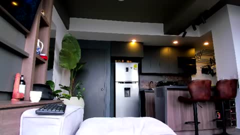 maximo_and_marcelo online show from June 25, 12:10 pm