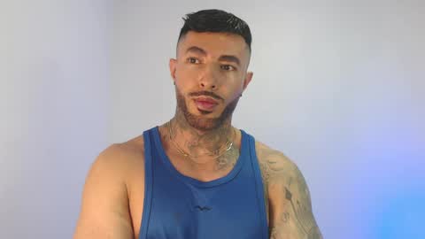Independent Model online show from May 6, 5:02 am