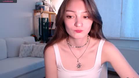 Maxine online show from June 19, 11:16 am