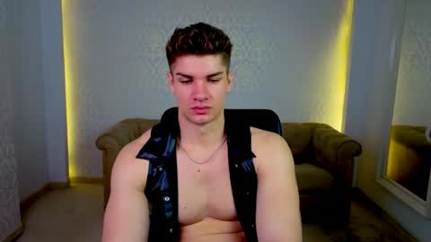MaxKaiden online show from May 20, 4:42 am