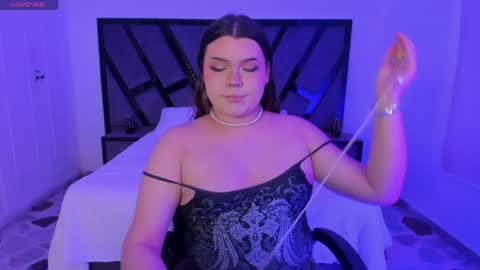 Maxine Minx online show from May 22, 11:55 pm