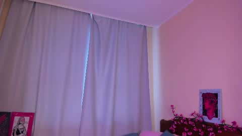 Emily  online show from June 19, 12:44 pm