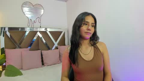 megaan_tay online show from July 28, 6:20 pm