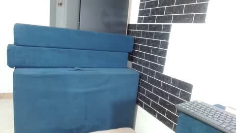 megan_greyxx online show from May 6, 11:38 am