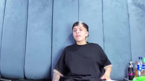 megan_thompsonn_ online show from May 6, 2:50 am