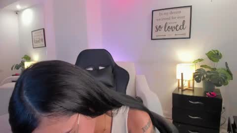 melan_owen online show from July 10, 10:53 am