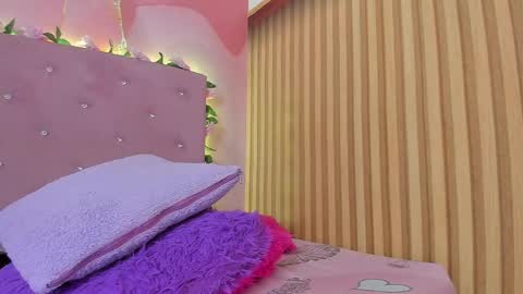 melanie__evans online show from April 25, 1:41 pm